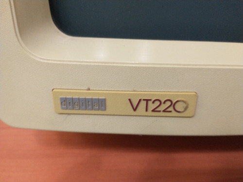 Imagen 2 de 6 de Computadora Terminal Dec Vt220 Vintage Colección - Lomas!!!