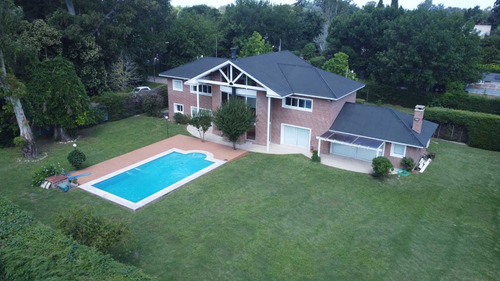 Casa A La Venta En Villa Elisa 3 Dormitorios