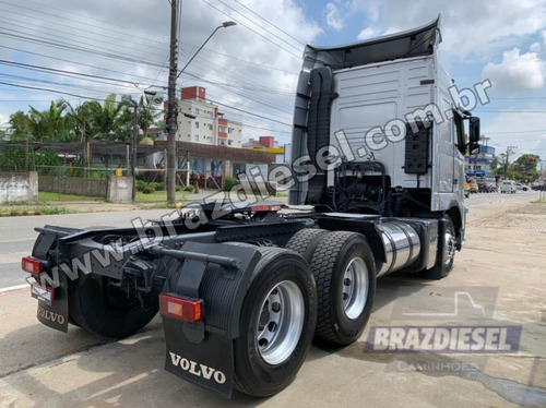 Imagem 4 de 11 de Volvo Fh 460 Globetrotter 2014 6x2 Único Dono