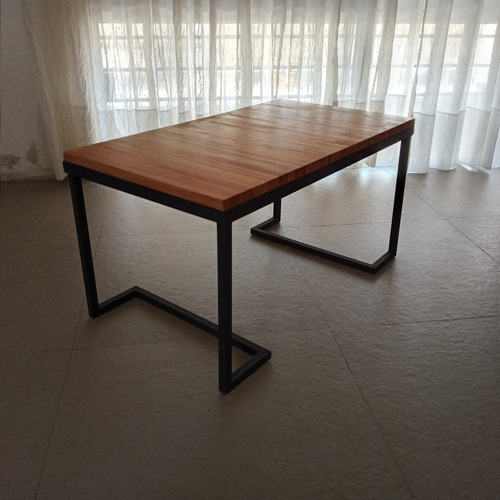 Mesa Ratona En Hierro Y Madera