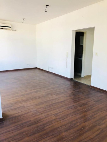 Imagen 2 de 8 de Oficina En Alquiler - Lomas De Zamora