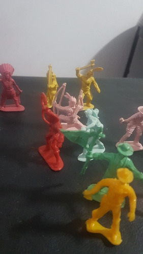 Soldaditos De Plastico Indios De Guerra Y Vaqueros De Los 90