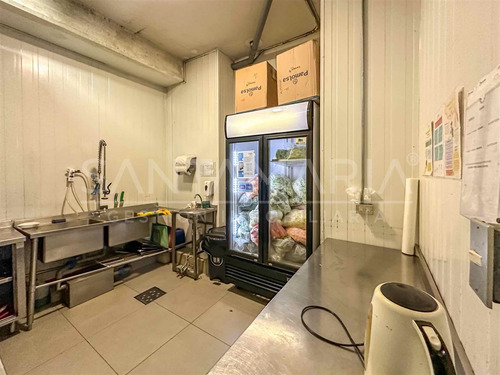 Arriendo Local Comercial Ubicado En Arturo Prat, Concepción.