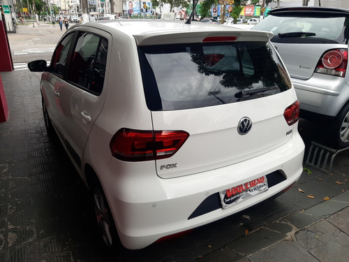 Imagem 3 de 9 de Volkswagen Fox 2016 1.6 Rock In Rio Total Flex 5p