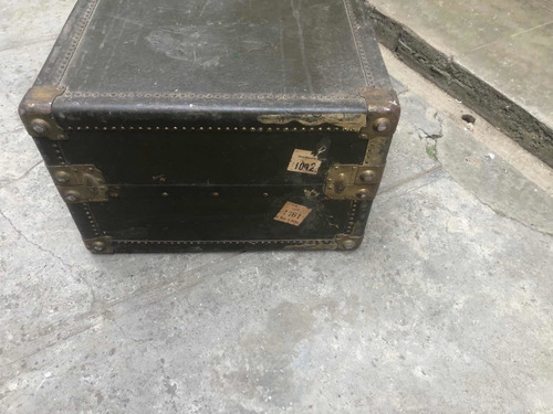 Imagen 2 de 10 de Baúl Ropero De Madera Y Filos De Bronce Antiguo A 700 Soles