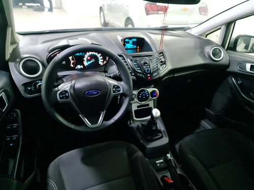 Imagen 10 de 15 de Ford Fiesta Kinetic Design 2016 1.6 Se Plus 120cv