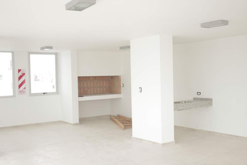 Depto. De Un Dormitorio Y Medio En Venta En Jacinto Rios 42