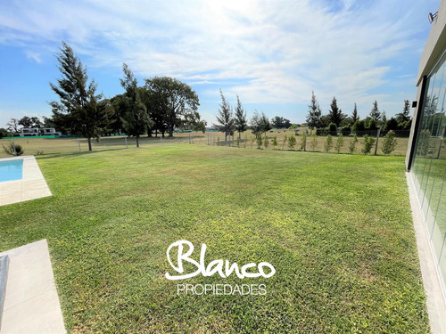 Casa En Venta En Haras Santa Maria, Escobar, G.b.a. Zona Norte
