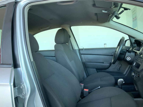 Imagen 10 de 15 de Chevrolet Aveo 2015 4p Ls L4/1.6 Aut