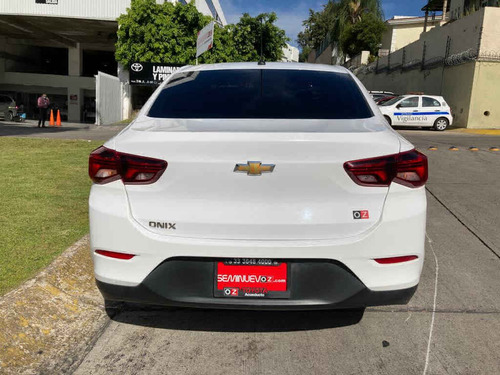 Imagen 4 de 14 de Chevrolet Onix 2021 4p Ls L3/1.0/t Man (a)