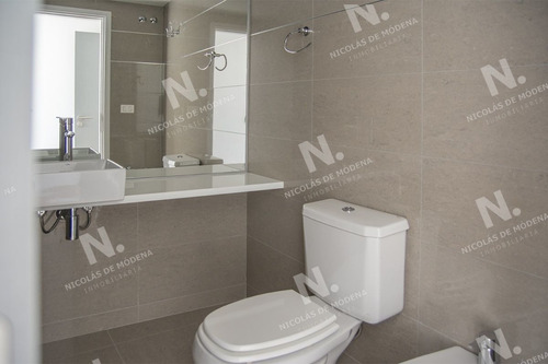 Imagen 17 de 23 de Departamento En Venta, Excelente Ubicacion, Edificio Alexander Boulevard - Punta Del Este Mansa