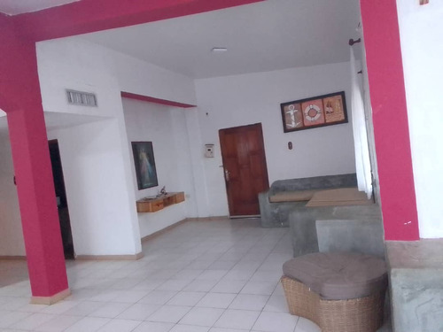 Venta De Posada En Tucacas