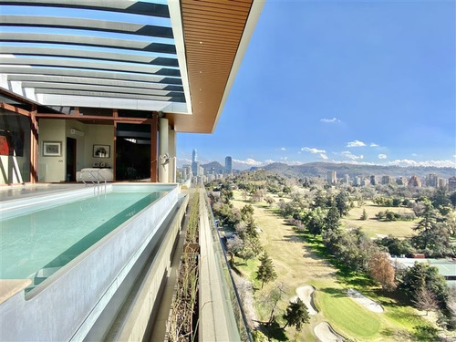 Casa En Venta De 3 Dorm. En Las Condes