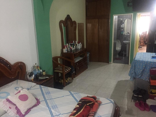 Imagen 14 de 27 de Casa En Venta Urb Las Amazonas Santa Rita 04141291645