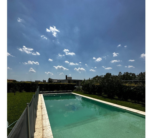 Imagen 19 de 25 de Venta- Impecable Casa En Barrio La Magdalena