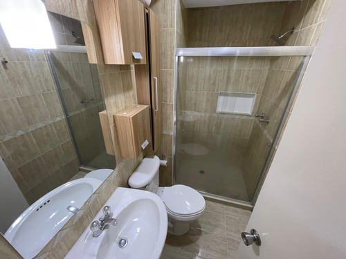 Apartamento En Alquiler Valencia Urb Valle Blanco (mer)
