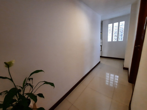 Imagen 16 de 24 de Playa Grande! Semipiso 5 Ambientes, Al Frente, Balcon Saliente Con Cochera. 100mts. Del Mar. Alquiler Temporada 2023