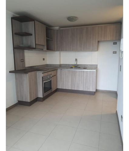 Vende Departamento En Segundo Piso. De 2 Dormitorios, Ambos