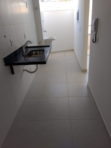 Aconchegante Apto De 02 Quartos C/suíte Em Maruipe - Aby2001530