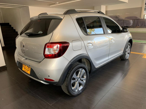 Renault Stepway Intens 1.6 Mt Gris Estrella 2019 Fqs137