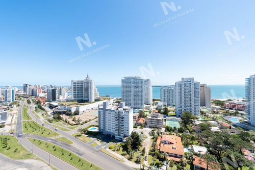 Imagen 11 de 21 de Apartamento Con Vista Al Mar En Venta Alexander Boulevard Punta Del Este - Punta Del Este Mansa