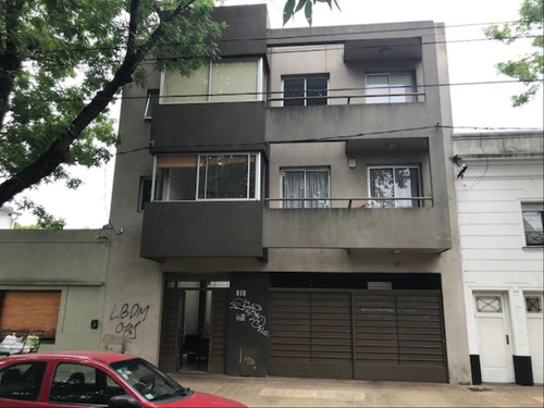 Monoambiente En Alquiler, Amplio