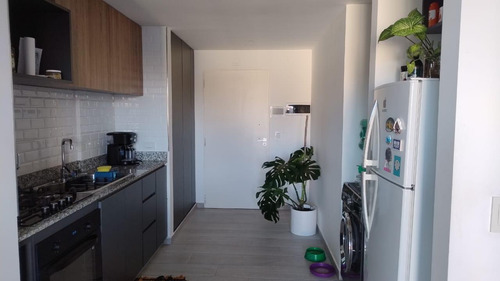 Departamento En Venta De 2 Ambientes En Olivos Con Cochera Y Balcón