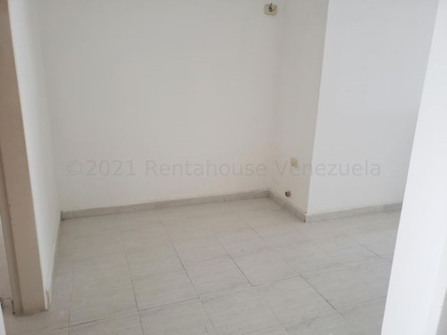 Imagen 18 de 30 de Casas En Venta Av Intercomunal Cabudare 21-11981 /m