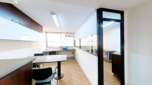 Imagen 18 de 24 de Se Vende Amplia Oficina De 4 Privados