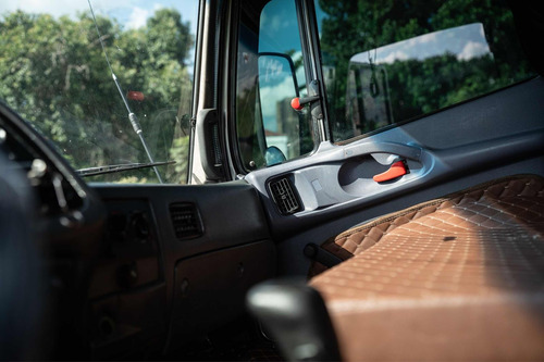 Mb 1620 Eletrônico Ano 2012 Truck Carroceria Ar Condicionado