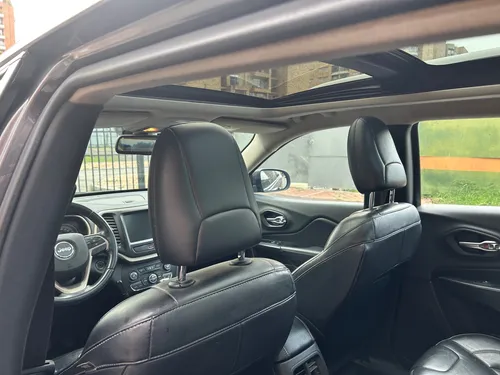 Jeep Cherokee 3.2 Longitude Plus