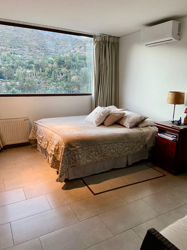 En Arriendo! Espectacular Casa Con Vista A Stgo. El Arrayán