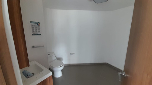 Excelente Oficina Con Terraza En Polanco (150m2)