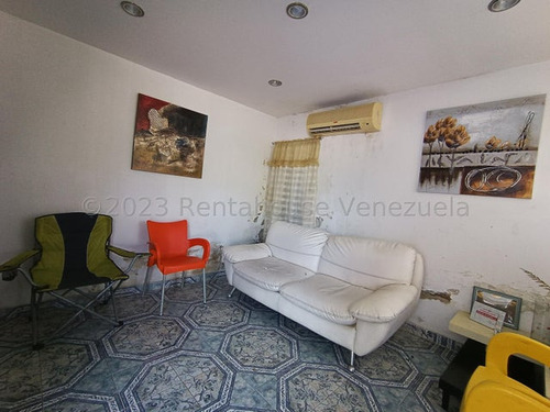 Casa En Venta Para Remodelar Urb Tiuna Maracay 25-14056 Apd