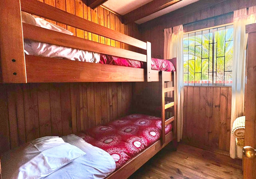 Casa En Laguna De Zapallar En Venta, A Pasos De La Playa