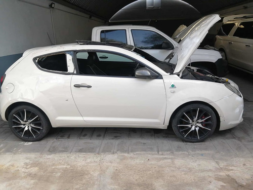 Imagen 3 de 4 de Alfa Romeo Mito 1.4 Quadrifoglio Verde Mt 2016
