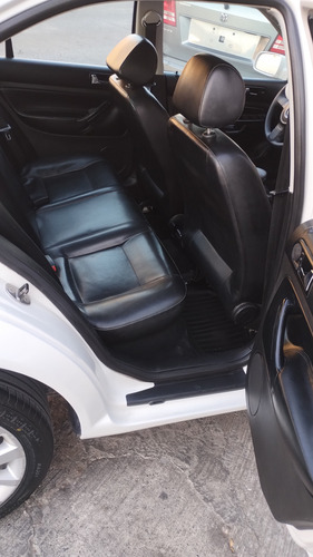 Vw Jetta Clásico Gl 2013
