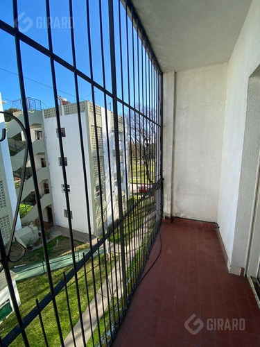 Imagen 13 de 30 de Venta 3 Amb. Al Contrafrente Con Balcón Saliente, Zona Constitucion.