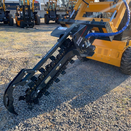 Imagen 6 de 17 de Minicargadora Con Zanjadora 50hp Sinomach 255f Cabinada Aa