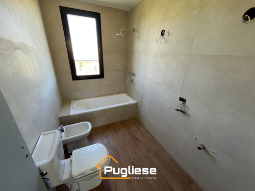 Casa En Venta A Estrenar Con Pileta. Lote Interno. Acacias Puertos