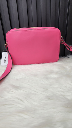 Crossbody Guess Lg955512 Nueva 100 % Original Con Etiqueta Fucsia Lisa Oro Fucsia