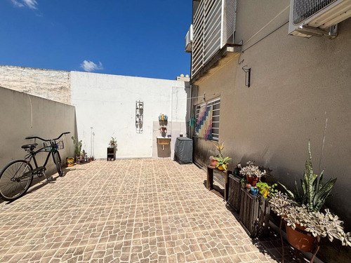 Venta Depto 2 Amb Pb C/patio - Moron Centro