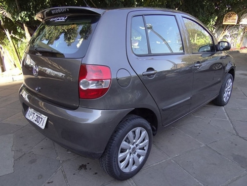 Imagem 4 de 8 de Volkswagen Fox Trend