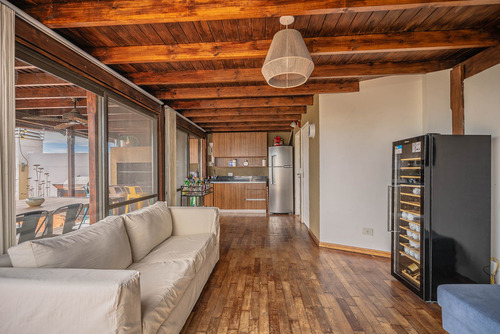 En Venta. El Talar De Martinez. 3 Ambs. Quincho Y Terraza Propios. Cochera.