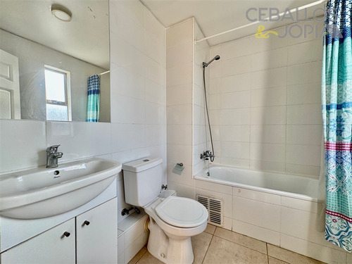 Casa En Venta De 3 Dorm. En Villa Alemana