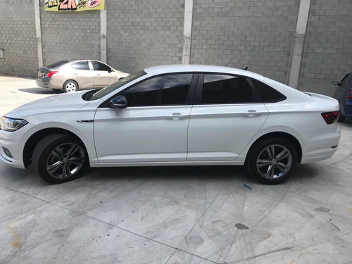 Imagem 7 de 13 de Volkswagen Jetta 2018 1.4 R-line 250 Tsi Flex Aut. 4p