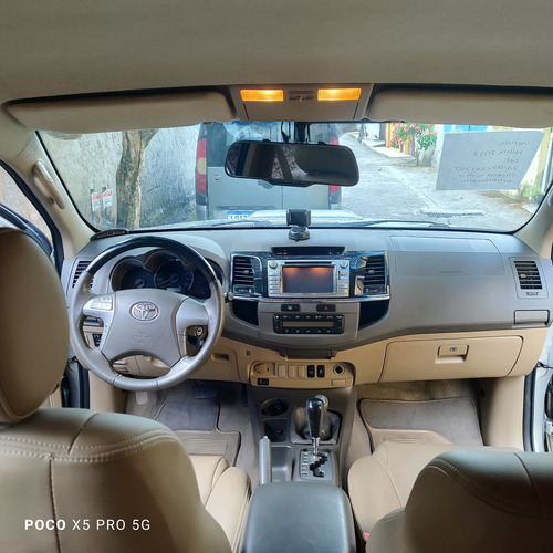 Toyota Hilux SW4 3.0 Srv 7l 4x4 Aut. 5p