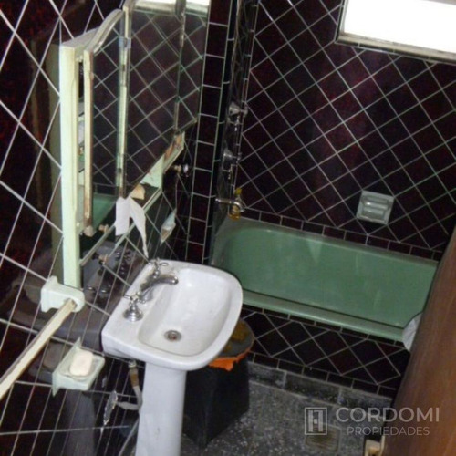 Imagen 7 de 20 de Tipo Casa Al Frente Con Cochera 3 Autos - Lanús Oeste