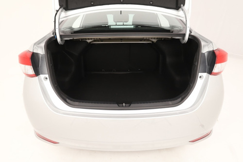 Imagen 8 de 14 de Toyota Yaris 1.5 Xls 4p Sedan Cvt Automatico