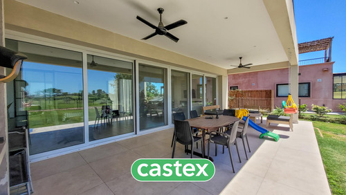 Casa En Venta En El Canton Golf
